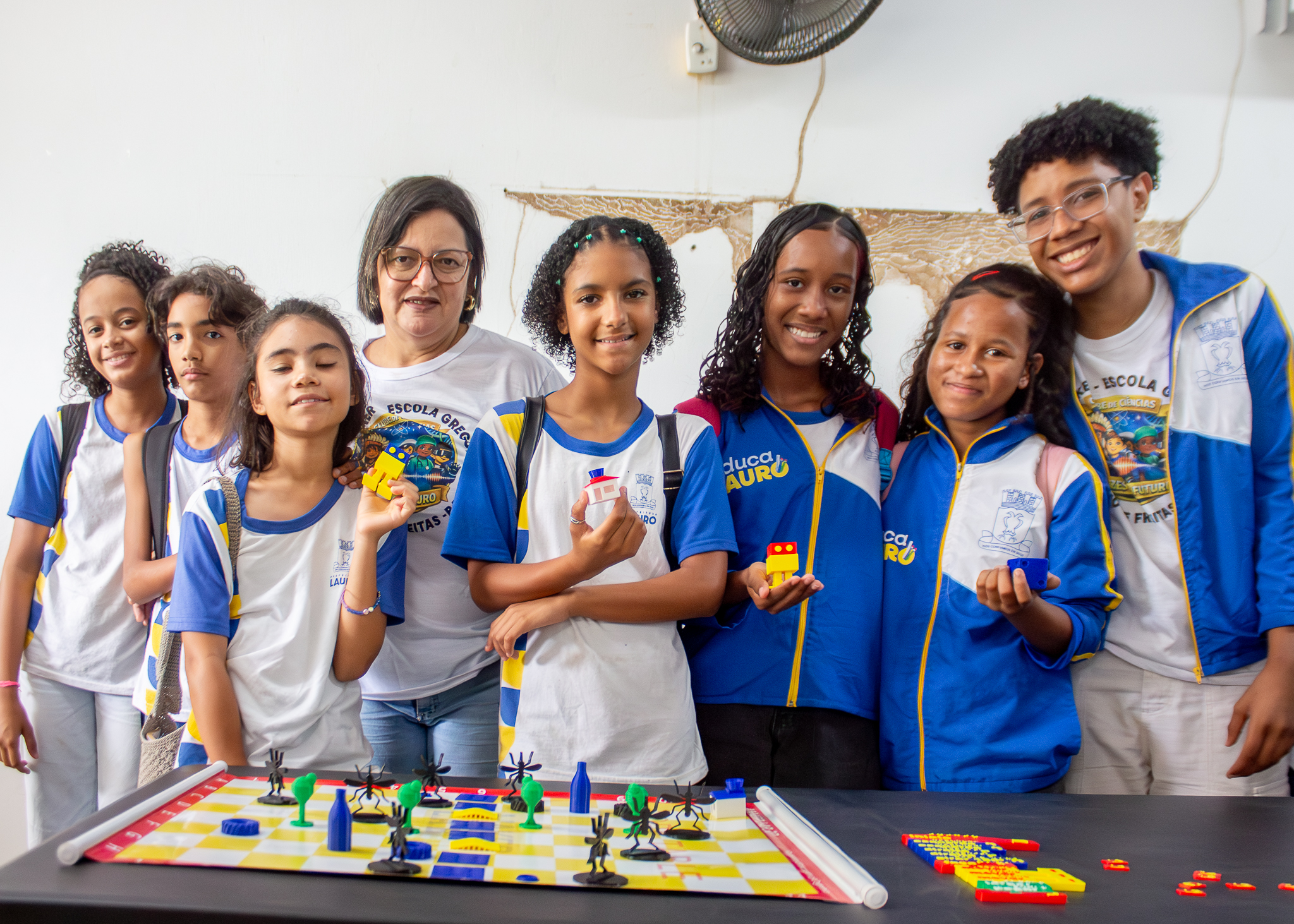 90 estudantes de Lauro de Freitas recebem formação em robótica antes da chegada de laboratórios Maker