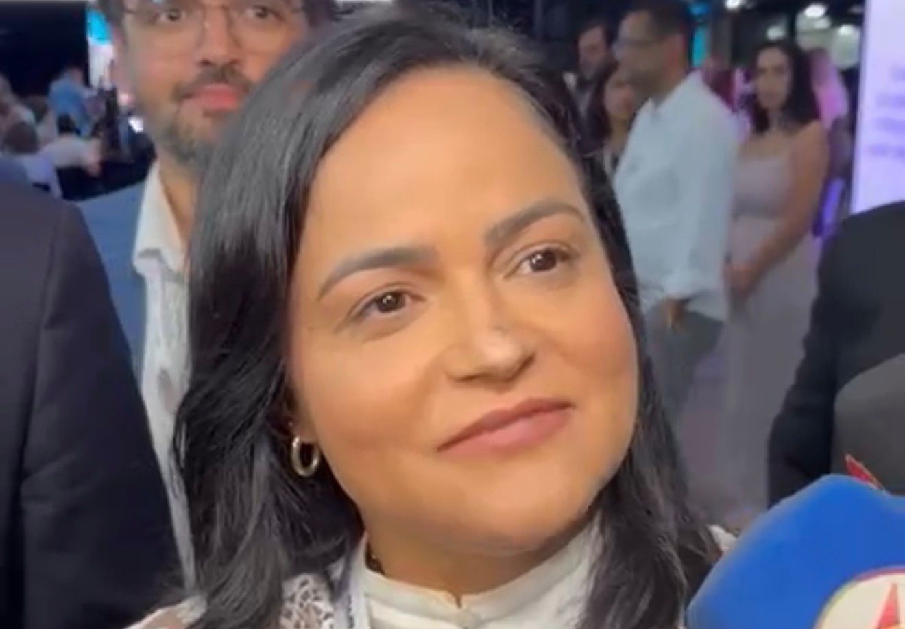 "A população está cansada e quer mudança após 20 anos dessa gestão", aponta Débora Régis sobre disputa ao governo da Bahia