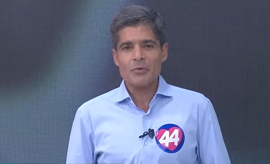 ACM Neto defende investimentos hídricos definitivos no interior e questiona uso de caminhões-pipa na Bahia