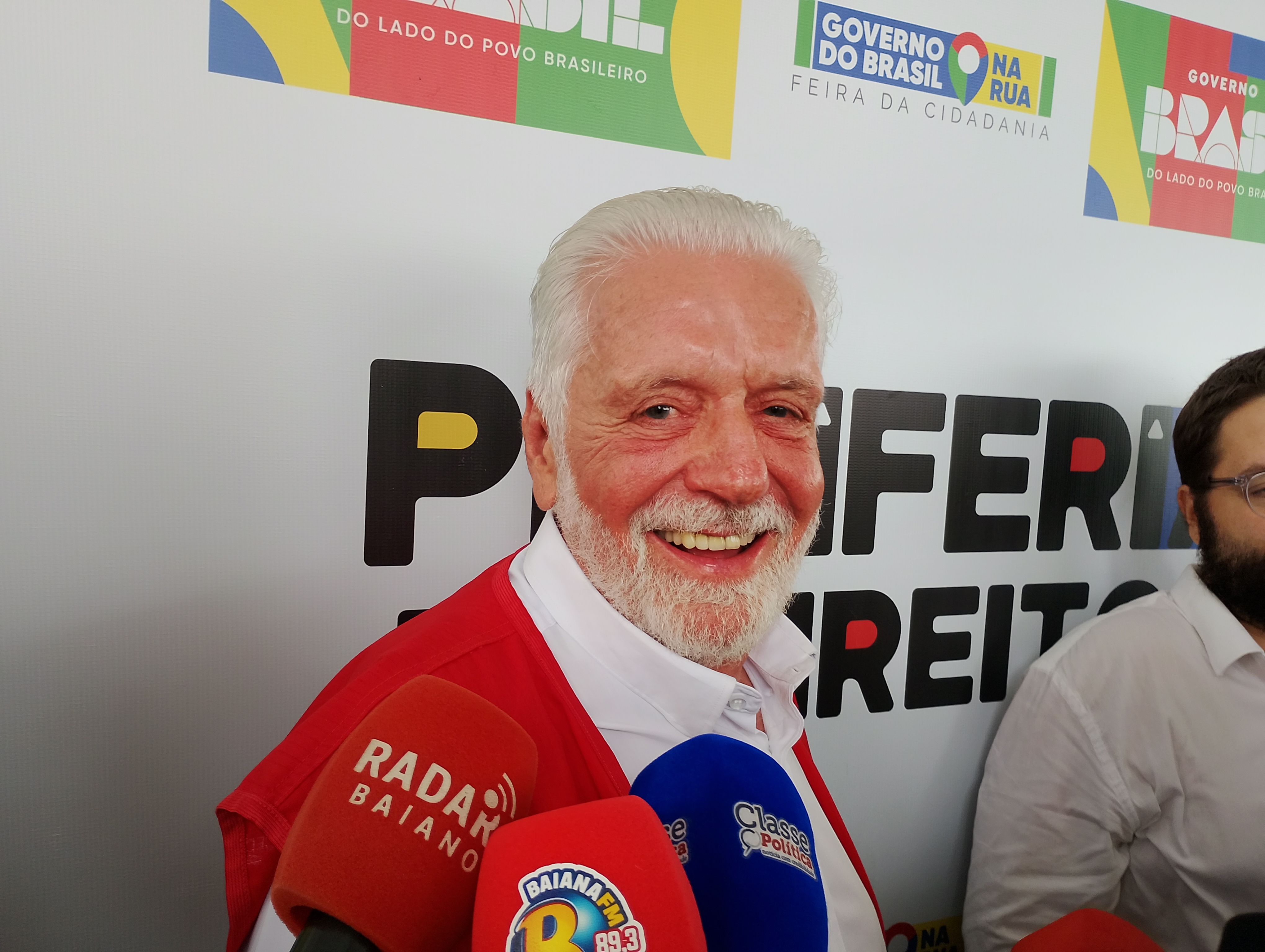 “ACM Neto está com inveja do nosso movimento”, dispara Jaques Wagner ao rebater críticas ao PGP