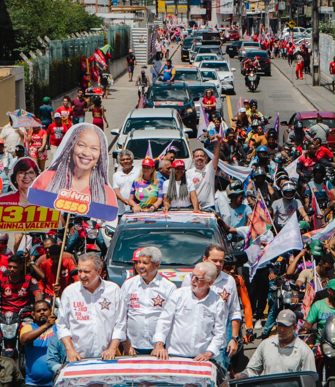 Ao lado de Jerônimo, Wagner e Rui em carreata, Lucas Reis reforça trabalho do Time de Lula em Cajazeiras e região