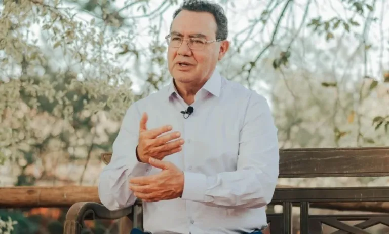 Augusto Cury omitiu empresas nos Estados Unidos e no Brasil em declaração ao TSE