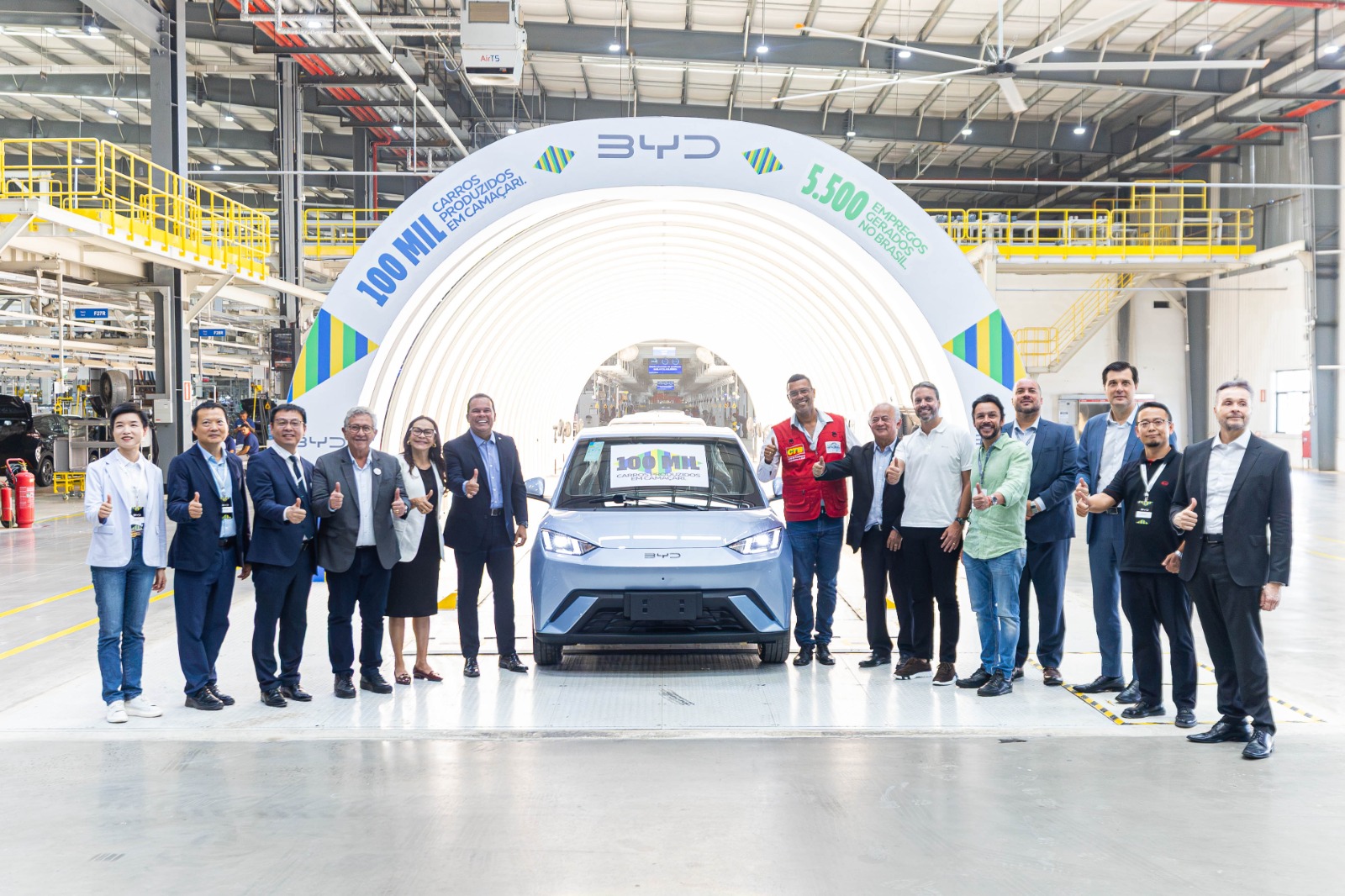 BYD celebra produção de 100 mil veículos e consolida Camaçari como polo da nova indústria automotiva brasileira