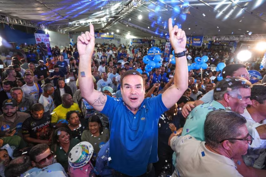 Cacá Leão destaca força de chapa com ACM Neto e Zé Cocá em evento em Jequié