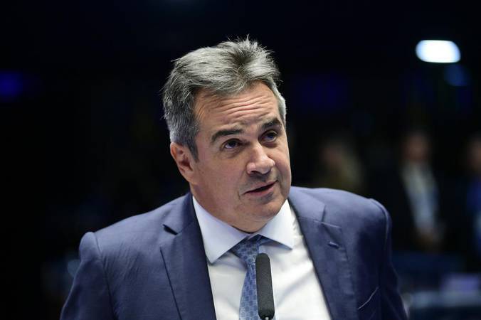 Ciro Nogueira pediu para ficar mais ‘uns três meses’ em apartamento de Vorcaro, diz revista