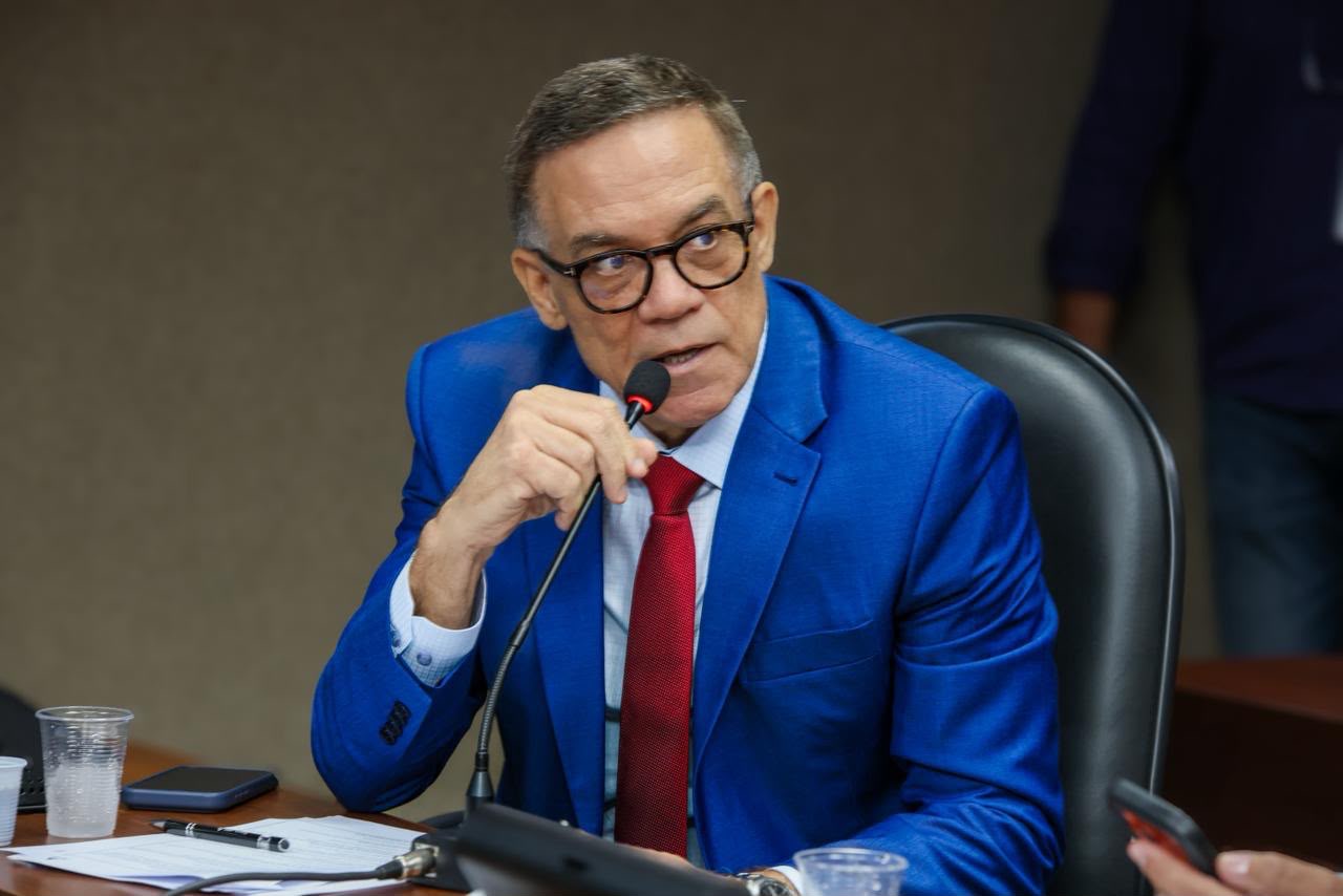 Deputado critica “showmício” em apoio a Lula na Barra: “Artistas que pregam a democracia se acham no direito de feri-la de morte”