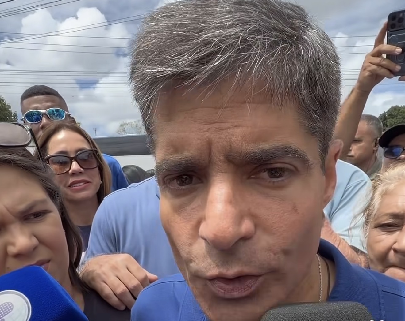 Em Camaçari,     ACM Neto critica tentativa de “tutelar” voto e fala em sentimento de mudança