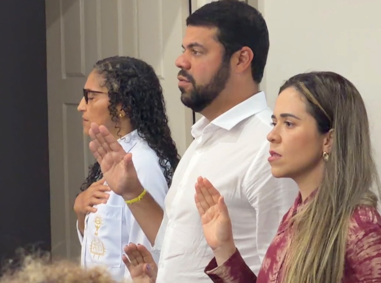 Em Ibirapitanga, Léo de Neco participa de missa e celebra aniversário do município