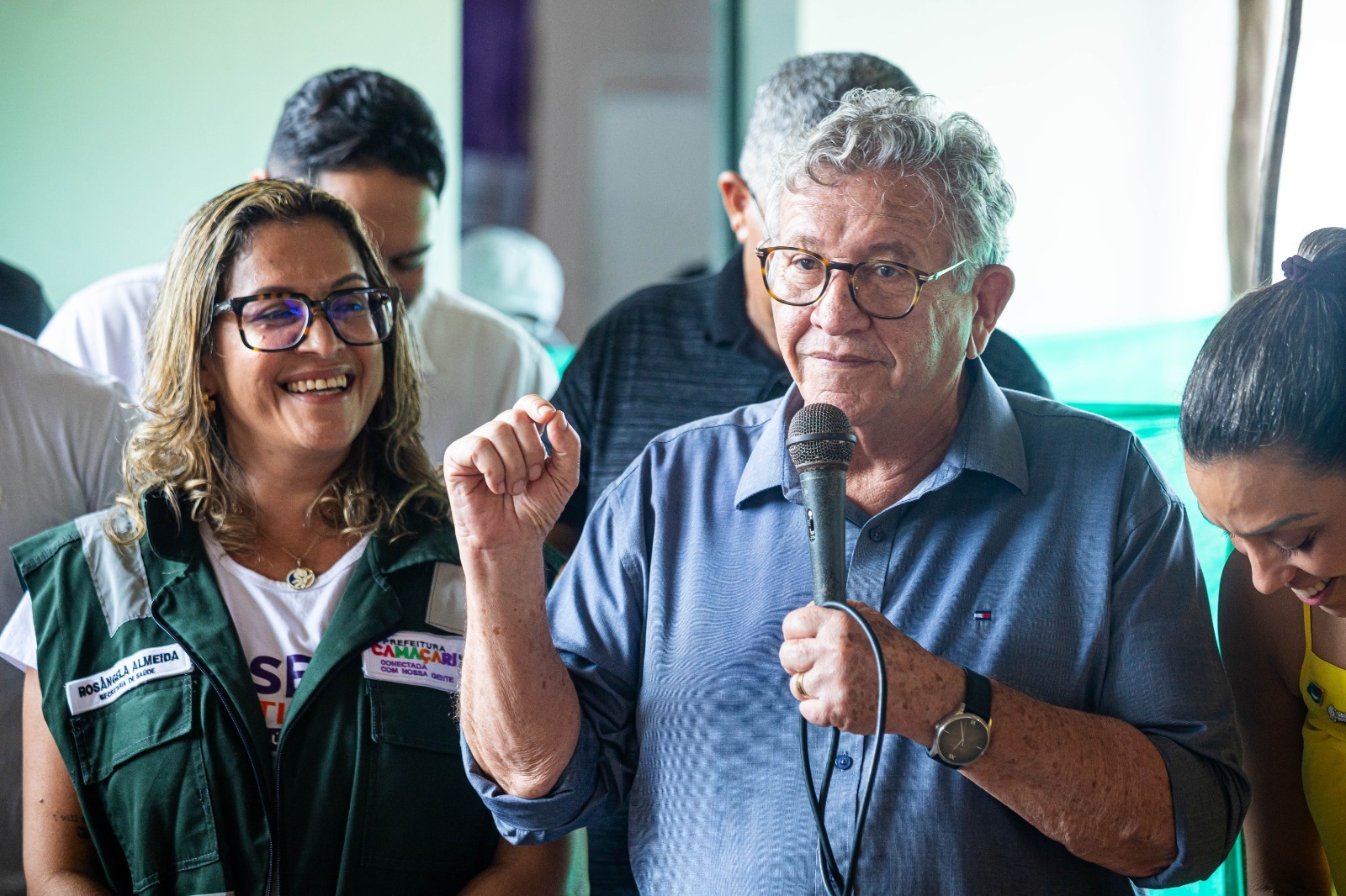 "Em um ano e sete meses de governo nós estamos dando assistência, tanto à sede como aos povoados", diz Luiz Caetano