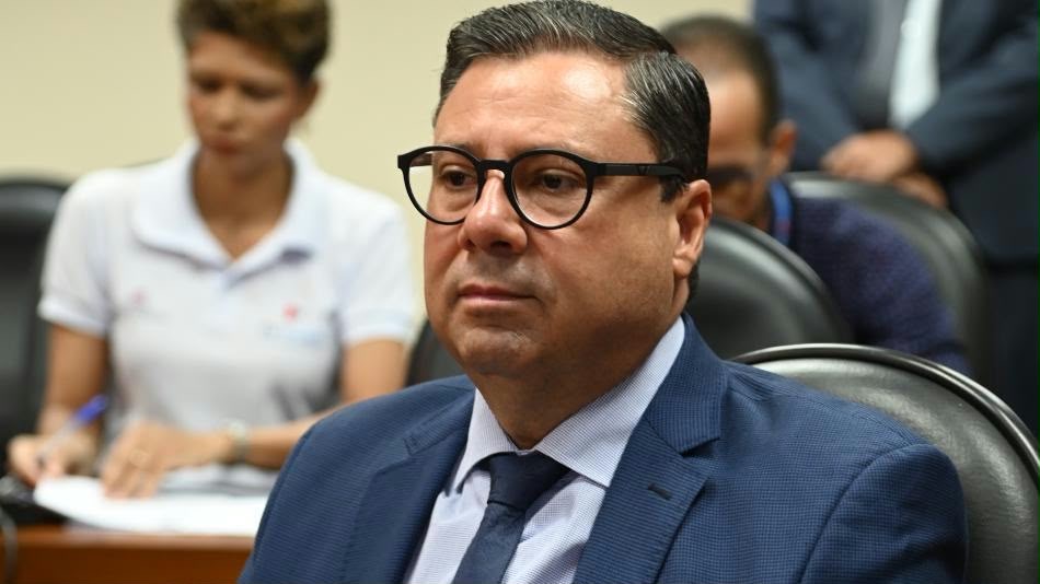 Emerson Penalva critica vandalismo em protesto e presença de secretário de Jerônimo: “Estão estimulando o ódio e a violência política”