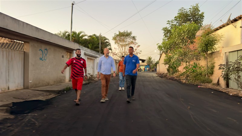 EunápolIs: "Nosso compromisso é executar obras que tenham utilidade no dia a dia e acompanhem o crescimento da cidade", diz prefeito Robério Oliveira