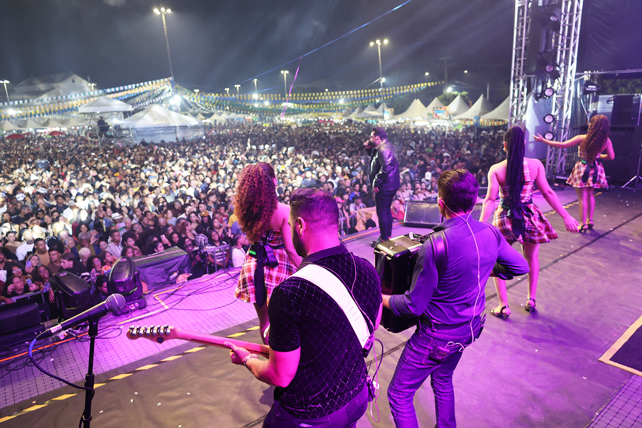 Feira de Santana: encerramento do São João tem público recorde e muita animação