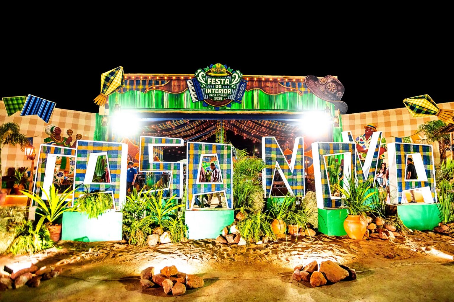 "Festa do Interior mostrou, mais uma vez, a força de Casa Nova", afirma prefeito Anísio Viana