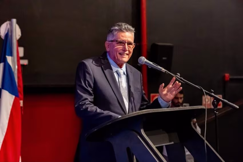 Jânio Natal rebate Jerônimo e diz que governador “não conhece Porto Seguro”