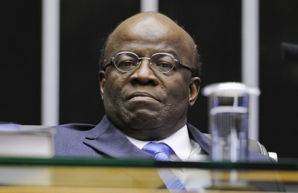 Joaquim Barbosa cria redes sociais e diz estudar a possibilidade de se lançar à Presidência