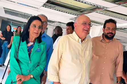 José Ronaldo vistoria prédio de nova unidade do Restaurante Popular no Centro de Feira de Santana