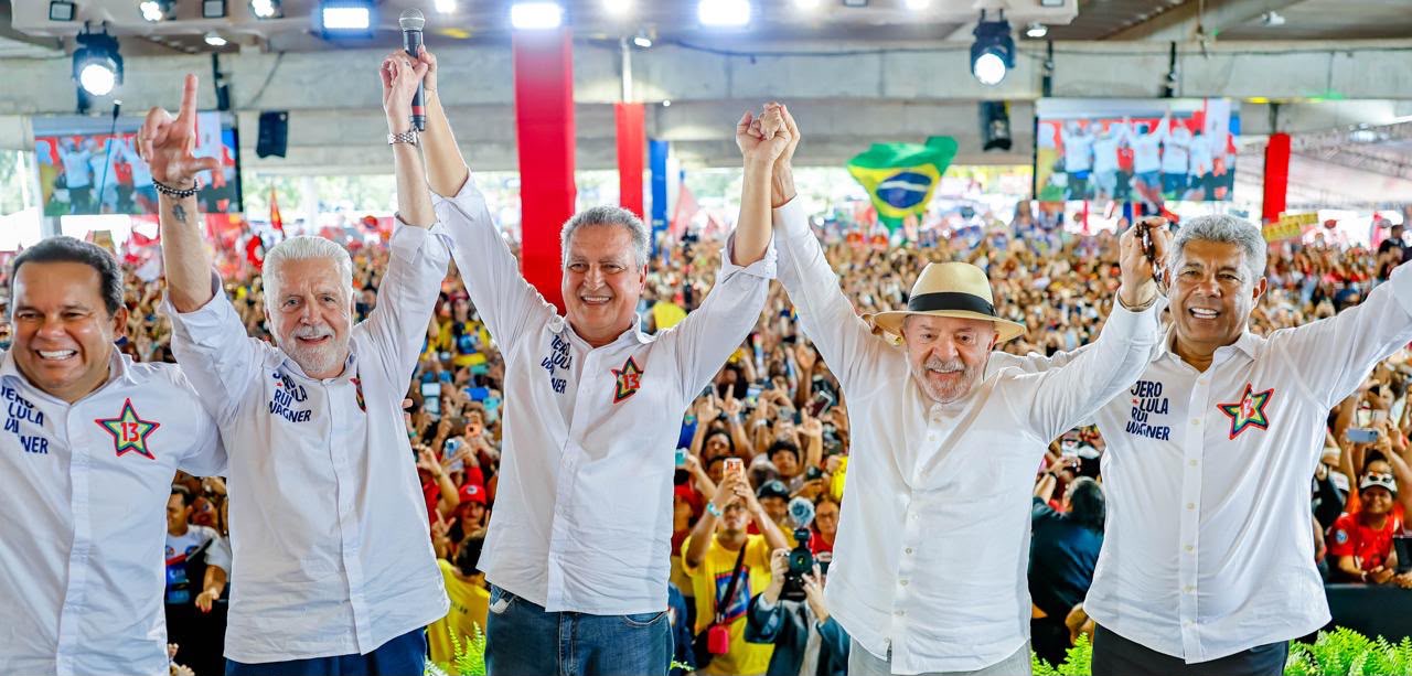 Lula exalta dupla Wagner e Rui para o Senado: "Esses caras me ajudaram a ser o que somos hoje"