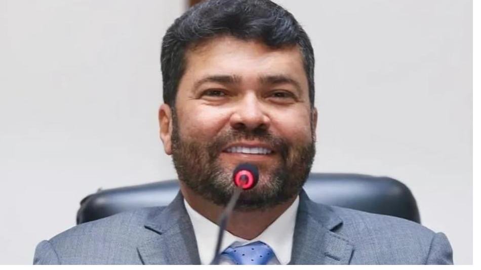 Marcinho Oliveira pede construção de nova rodoviária em Itatim