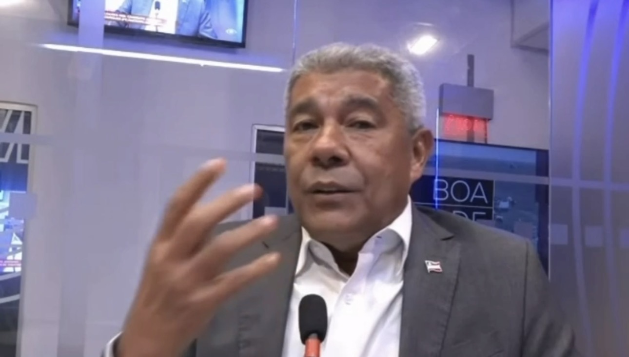 "Meu programa de governo foi feito com as mãos e o coração baiano, não com inteligência artificial", afirma Jerônimo