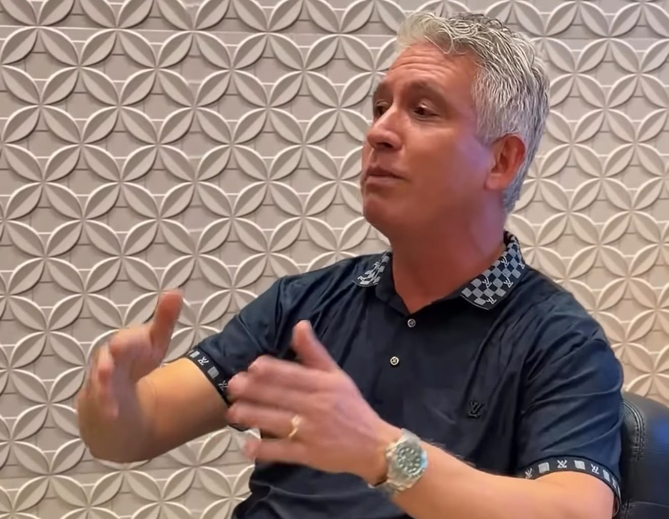 “Não queremos entregar as terras raras a nenhum país estrangeiro”, diz Carballal