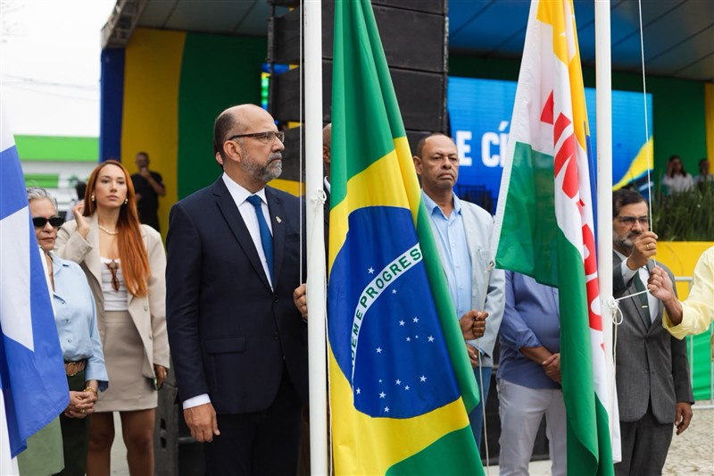 “Neste 7 de Setembro, quando celebramos a Independência do Brasil, Eunápolis também comemora sua autonomia", afirma prefeito Robério Oliveira