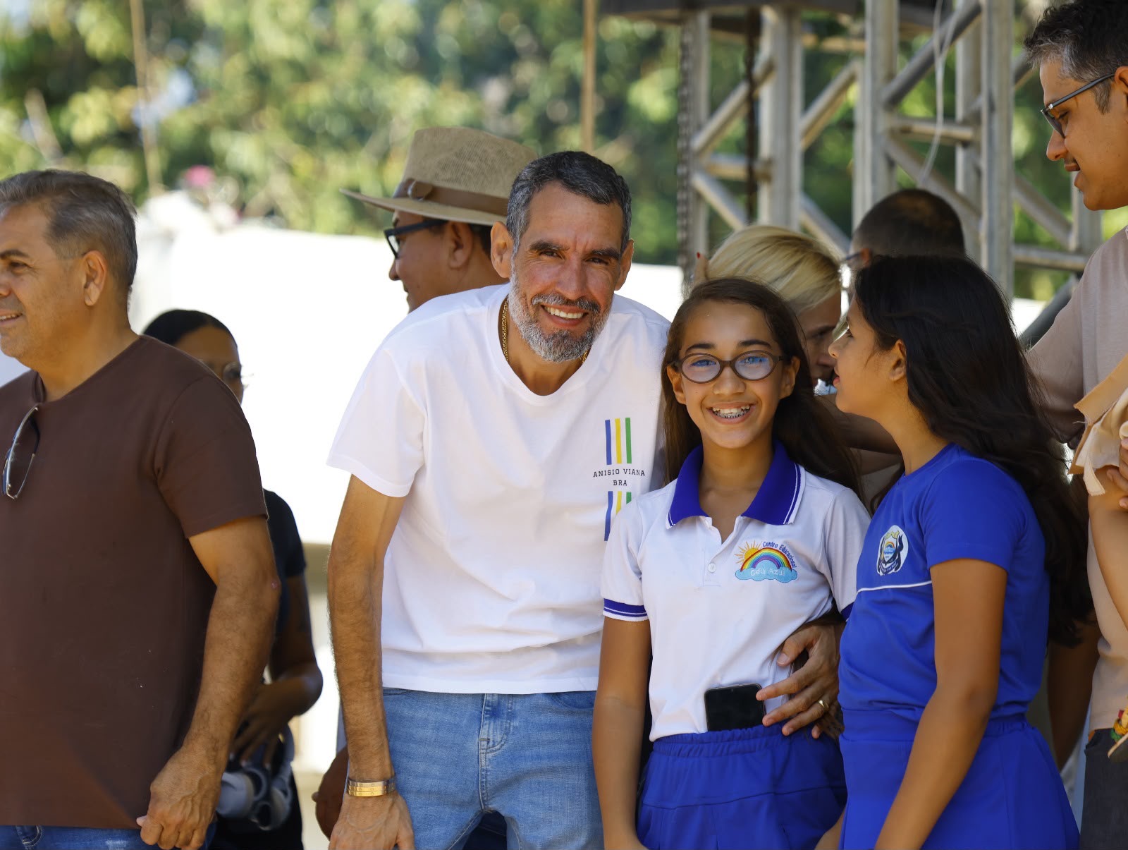 Prefeitura de Casa Nova realiza desfile cívico e encanta população com o tema “Cores da Terra”