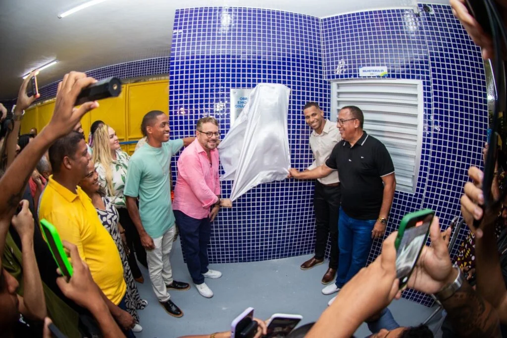 Prefeitura de Madre de Deus entrega ginásio poliesportivo à população após reforma e modernização