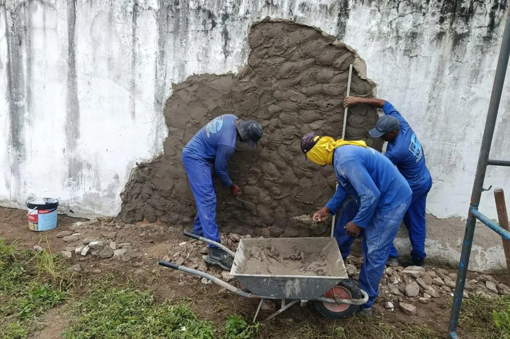 Prefeitura inicia recuperação de 11 espaços esportivos em Feira de Santana