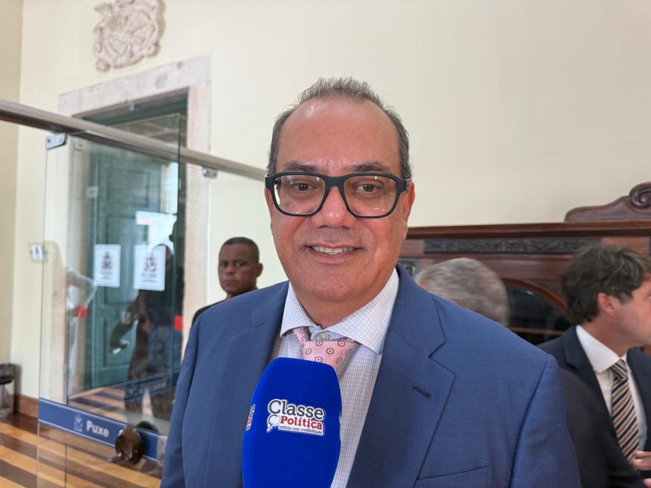 “Quarta-feira devo estar tomando essa decisão”, diz Carlos Muniz sobre apoio ao governo da Bahia