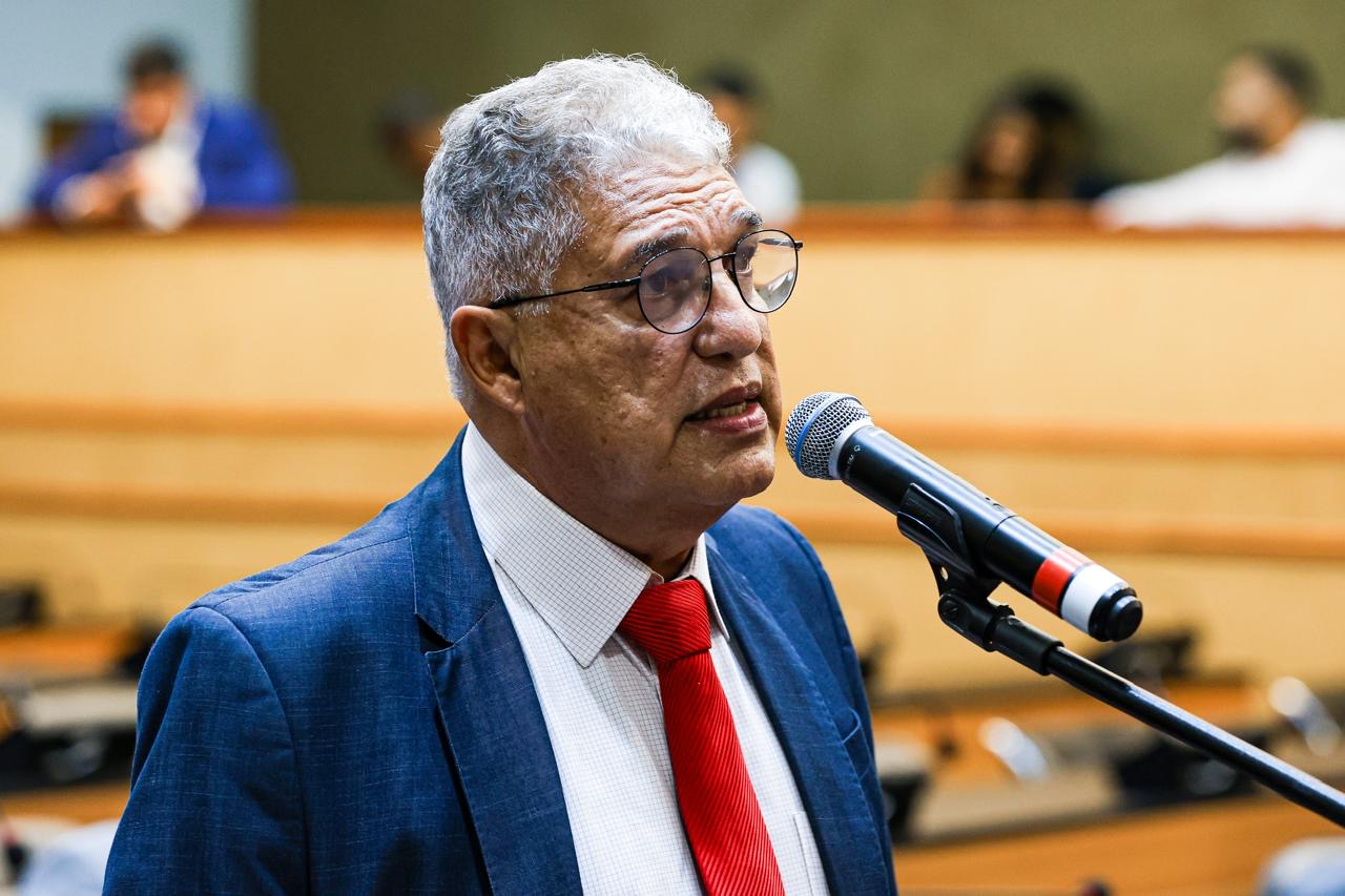 Rosemberg repudia agressão a estudantes e professores de Comunicação da Ufba: nova modalidade dos extremistas de direita: ‘os faccionados’