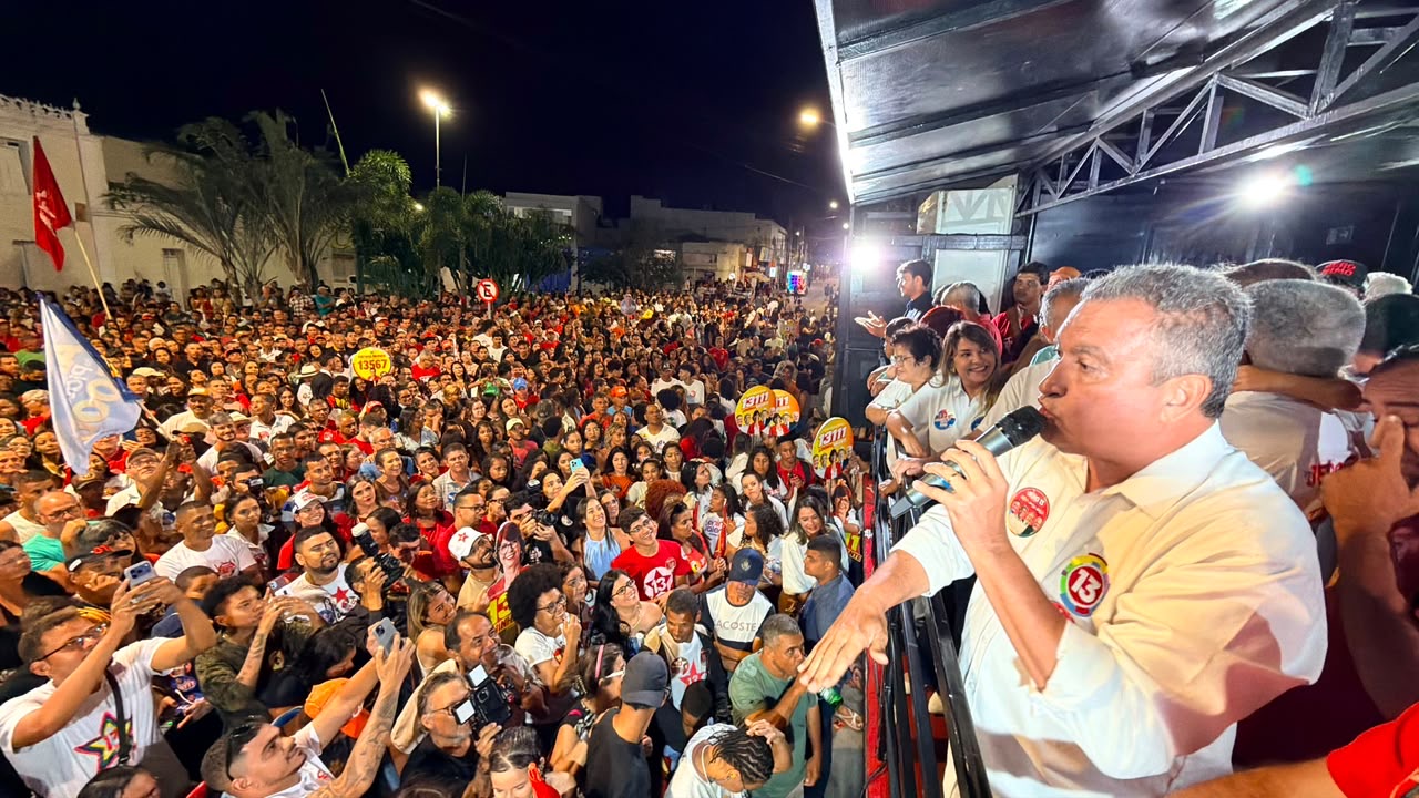 Rui celebra menor desemprego da história do Brasil e destaca avanços do governo Lula