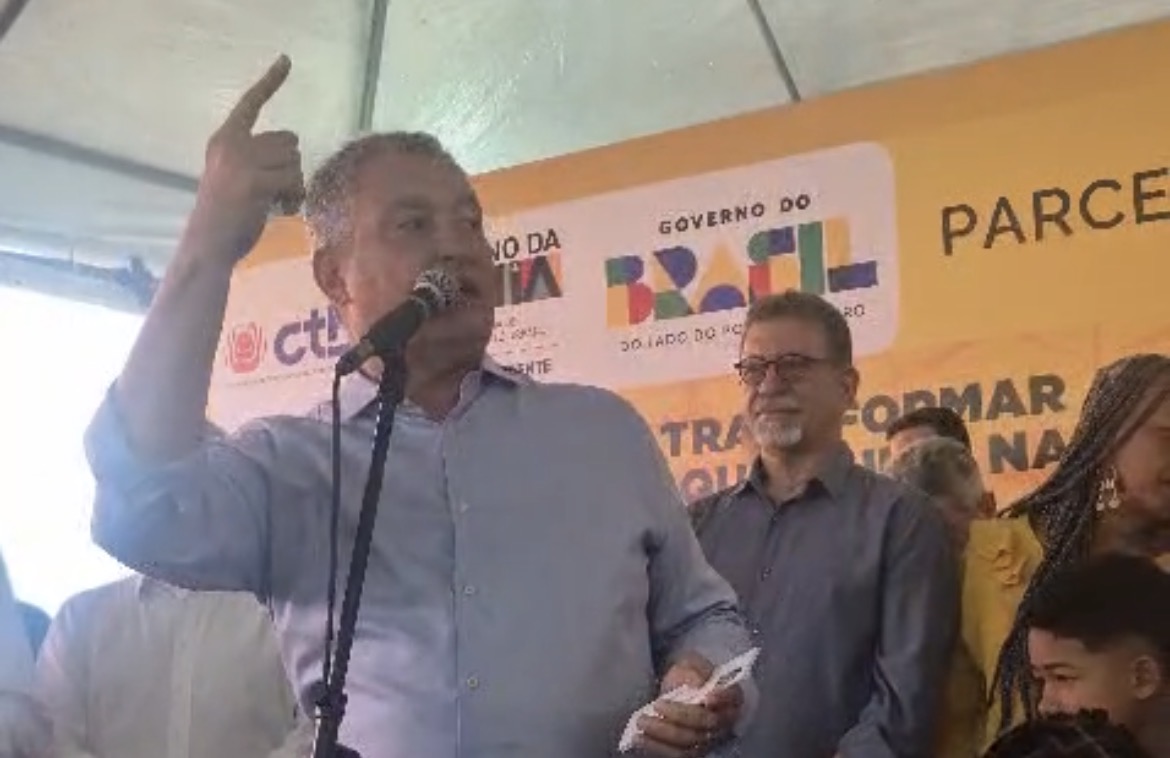 Rui Costa cobra crédito ao PAC e compara ritmo de obras entre Estado e Prefeitura durante agenda do VLT de Salvador