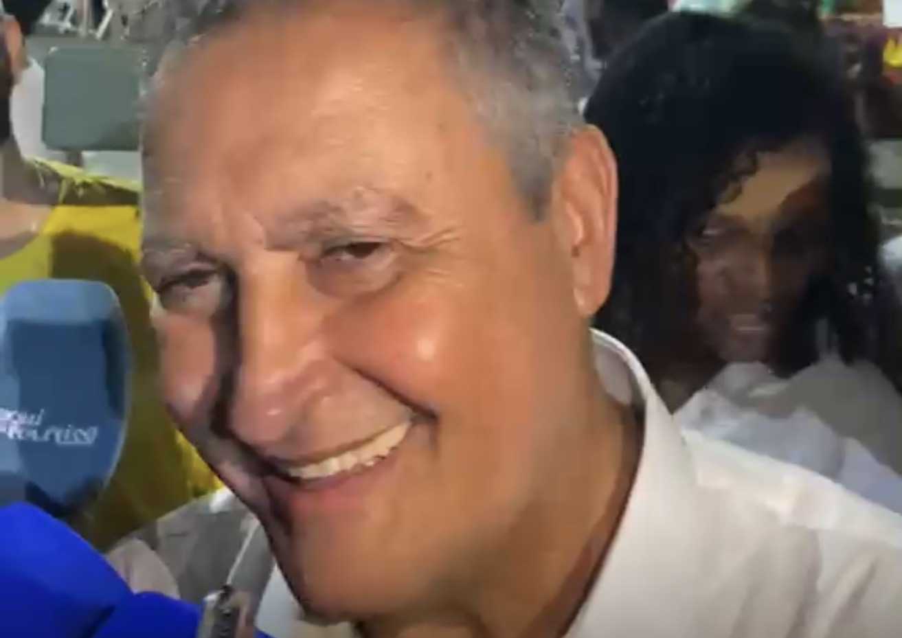 Rui Costa destaca emoção ao lado de Lula na Liberdade e incentiva jovens a sonhar alto