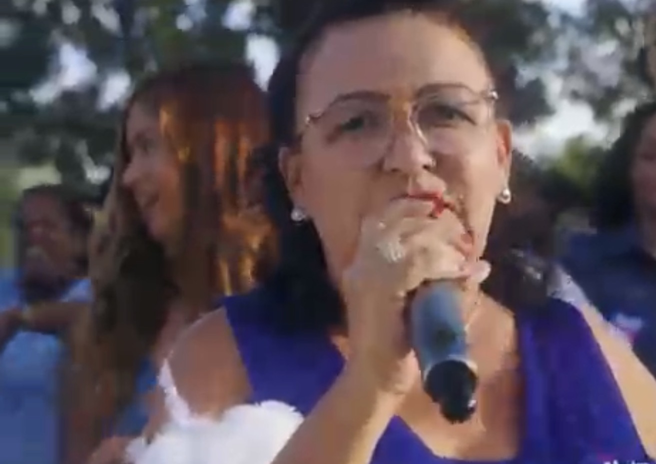 “Tudo azul”: Mainha do Brega canta novo jingle de ACM Neto em ritmo de arrocha