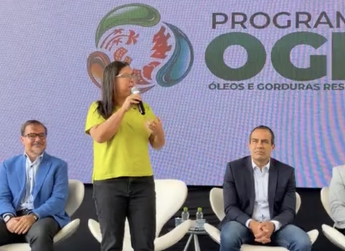 “Tudo é por pessoas e para pessoas”, diz Ana Paula ao destacar projeto para baianas de acarajé