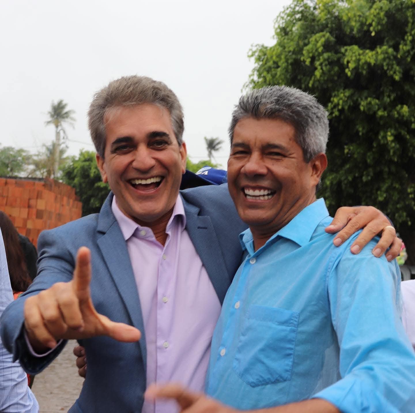 “Vai ser barba, cabelo e bigode”, afirma deputado Robinson sobre liderança de Jerônimo, Rui e Wagner em pesquisa