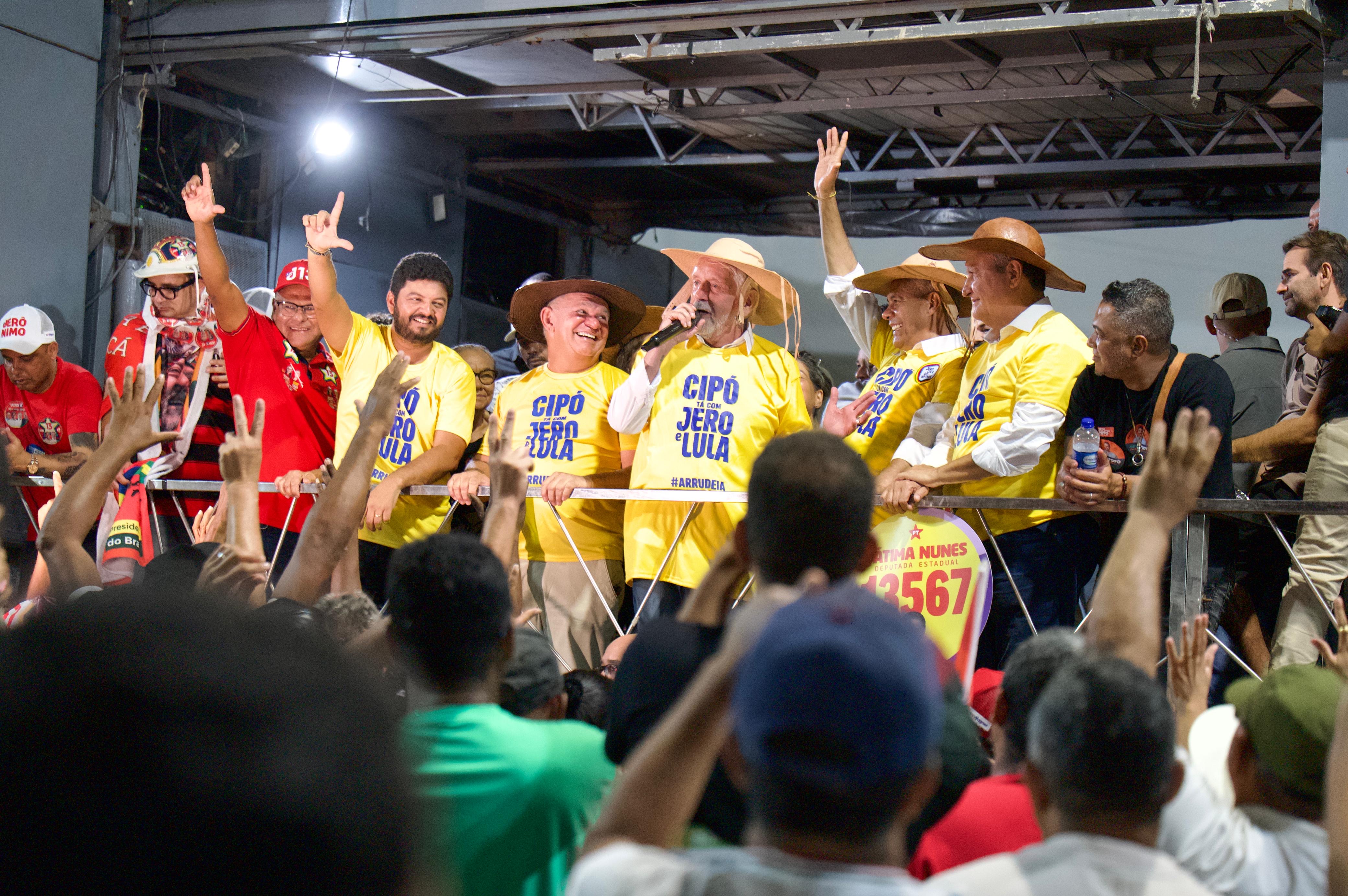 Wagner é recebido com festa em ato político do Time de Lula em Cipó