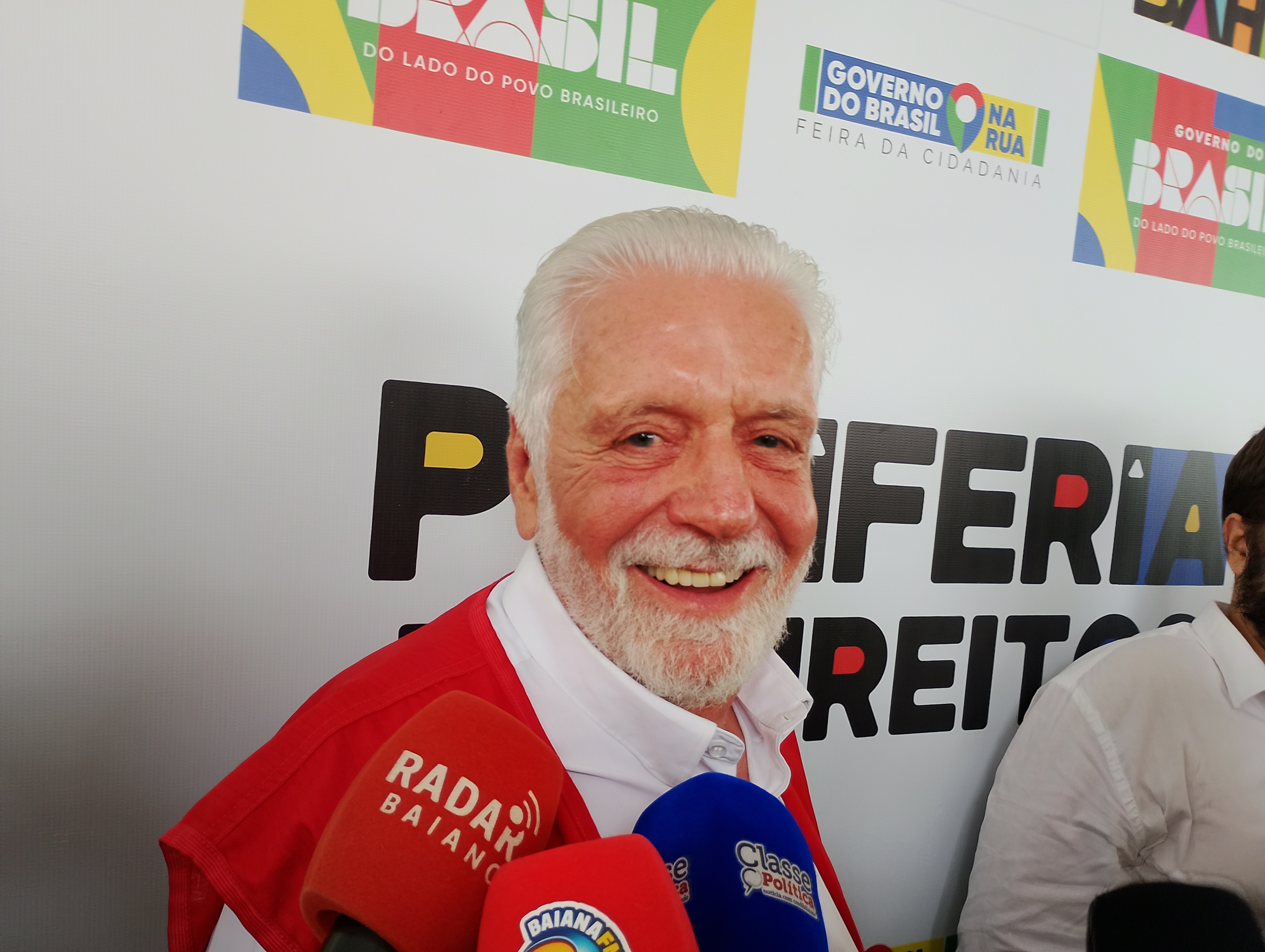 Wagner endossa Lula sobre fim da escala 6x1: "avanço civilizatório”